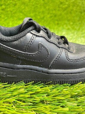 Nike Air Force 1 LE Toddler Size 5C Triple Black Walking Leather Shoes Sneakers